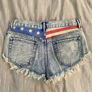 Bullhead Distressed Acid Wash Shorts size 5